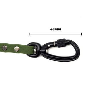 Green strap with black carabiner hook measuring 46 mm.